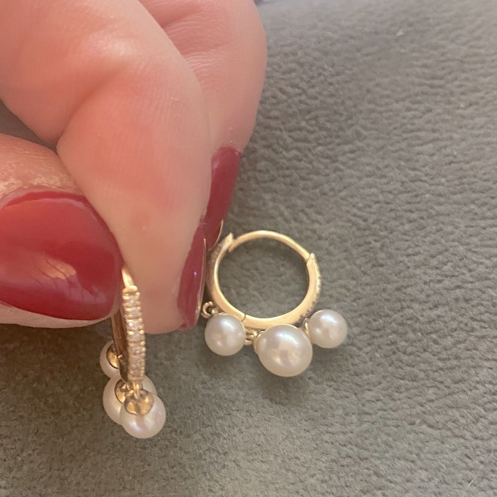 14k gold, diamond and Pearl earrings